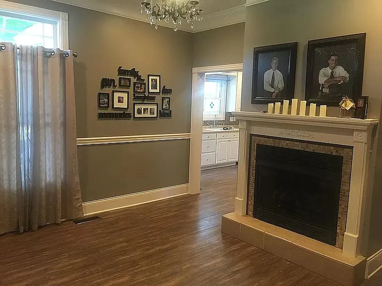 209 N Bedelia St — Photo 11