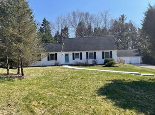 196 Dorrence Rd, Granville, OH 43023