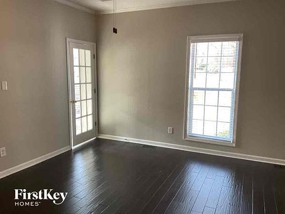 3rd image of 9240 Brook Ct