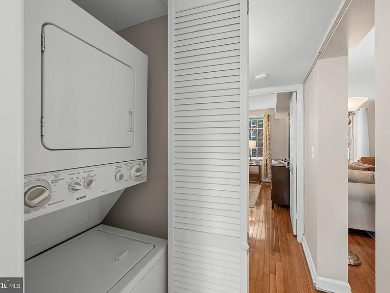 3050 S Buchanan St #B2 — Photo 12