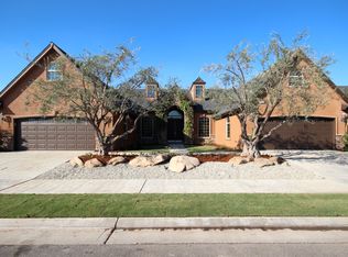 53 Powers Ave, Clovis, CA 93619