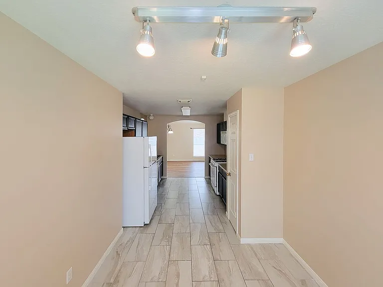 18446 S Wimbledon Dr — Photo 18