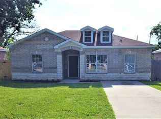 1811 Leroy Rd, Dallas, TX 75217