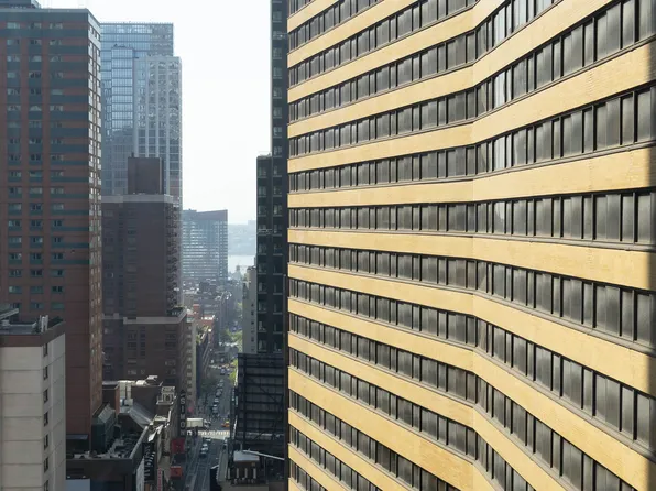 135 West 52nd Street image 6 of 20