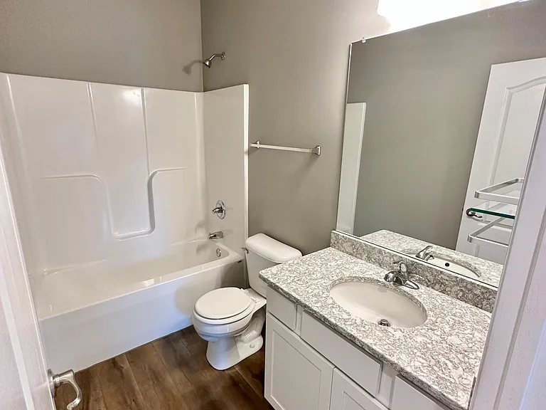 2nd bathroom