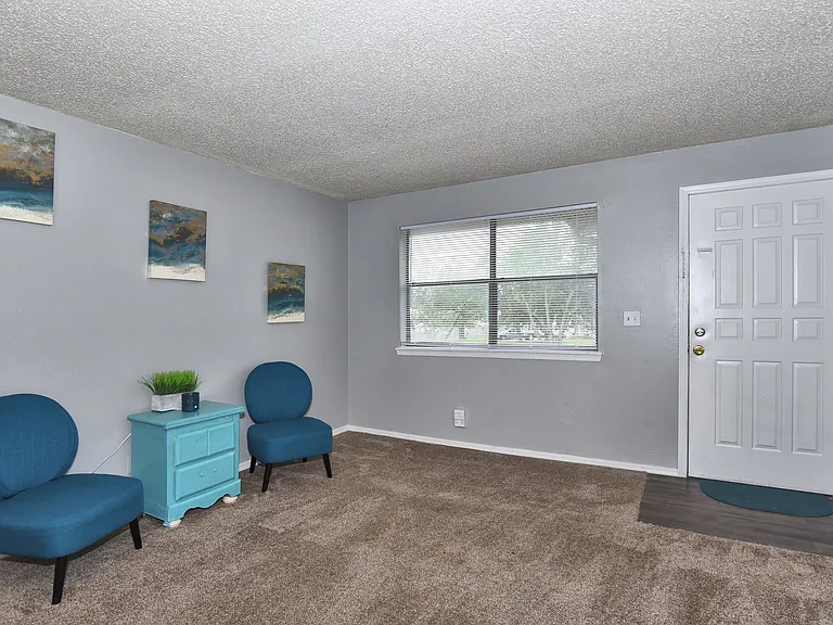 Berwick Apartments — Photo 15