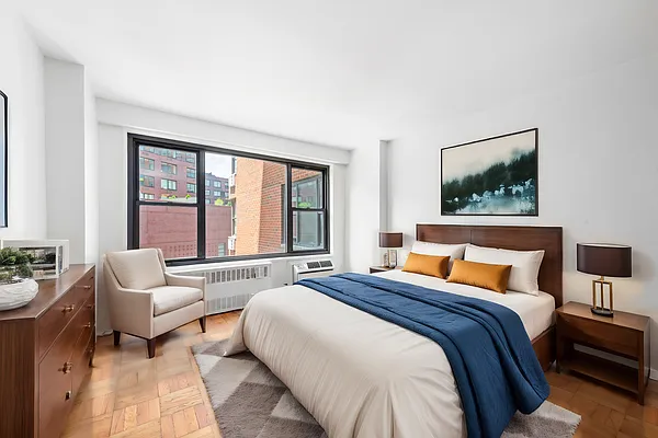 Rented by Manhattan Realty Group | media 7