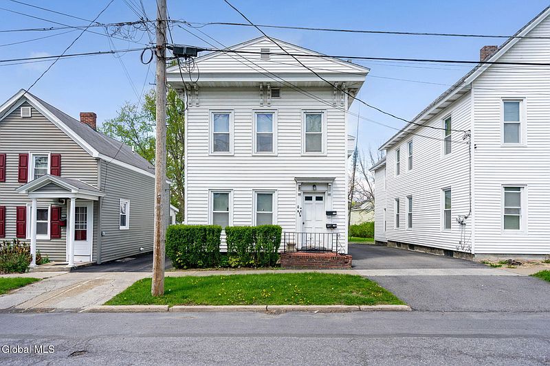 3rd image of 319 W Clinton Street