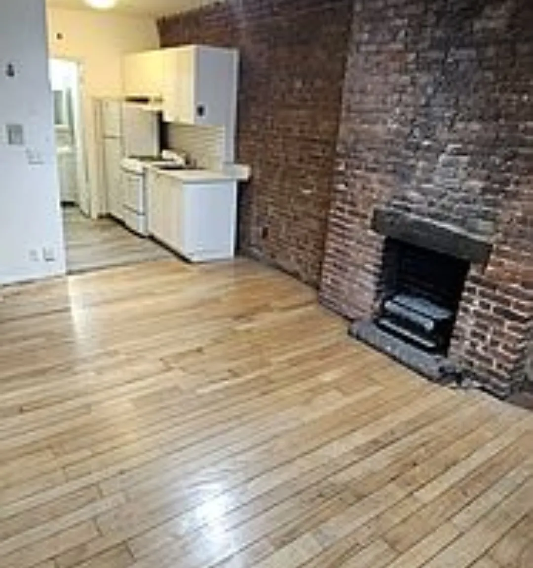 313 East 60th Street — Photo 2