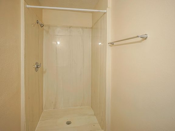 3rd image of 1000 Sellers Dr NE APT 14