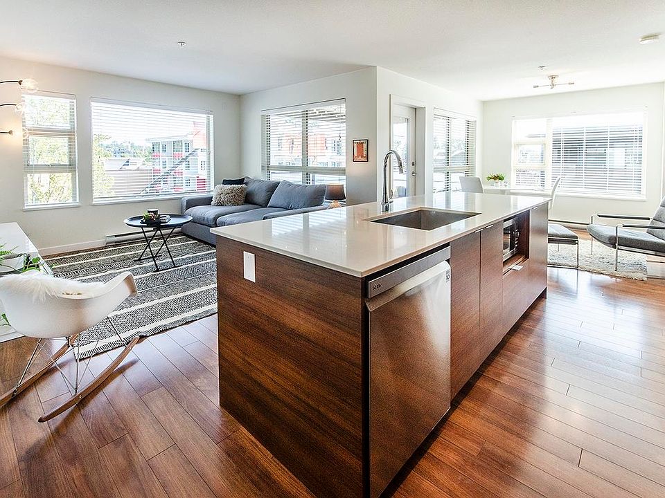 1st image of 1679 Lloyd Ave #409