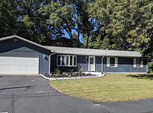 412 Westwood Dr, Michigan City, IN 46360