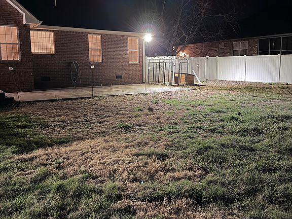 5th image of 707 Brockten St