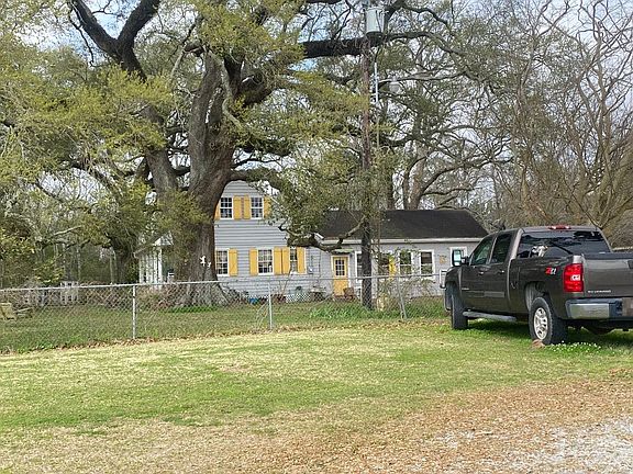 3rd image of 114 Cajun Pines Ct