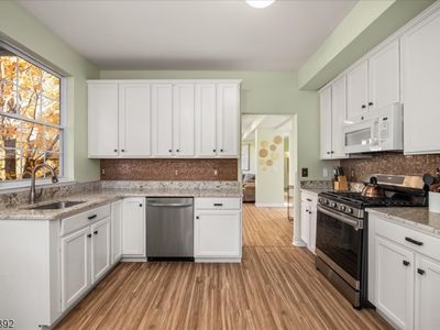 418 Homestead Ct, Stewartsville, NJ, 08886