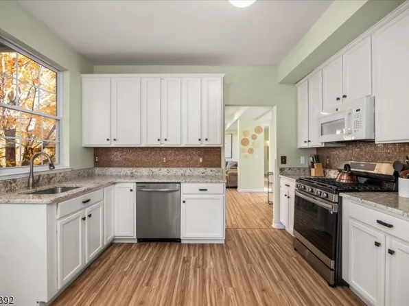 418 Homestead Ct, Lopatcong Twp., NJ 08886