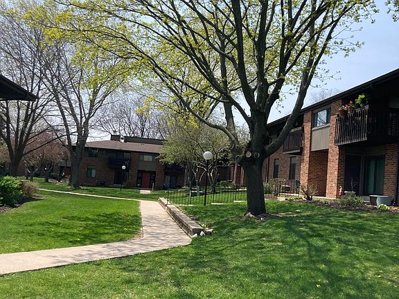 3rd image of 364 Park Hill Dr Unit G