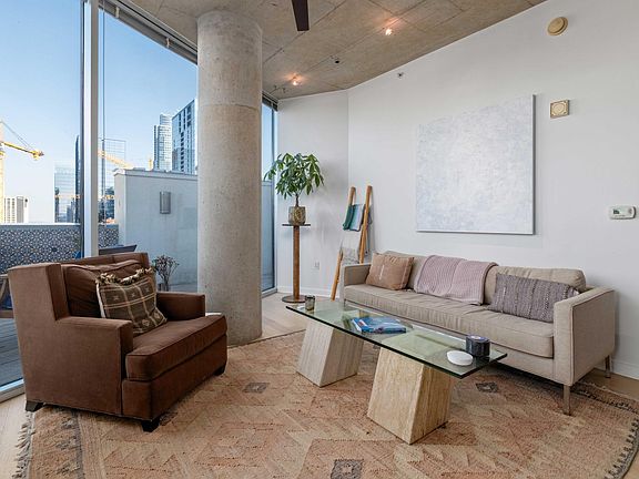 3rd image of 360 Nueces St #1711