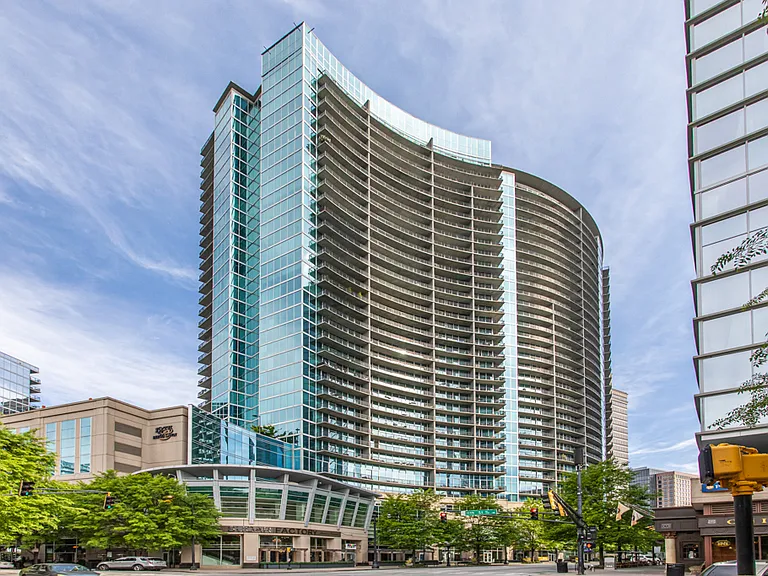 1080 Peachtree St NE #1201 — Photo 32