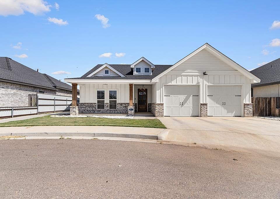 1st image of 12 NW Sarai Cir