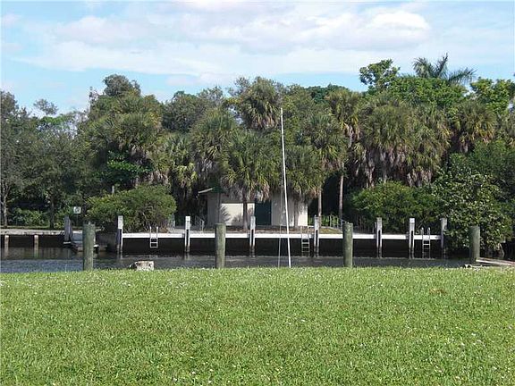 4th image of 2722 Treasure Cove Cir #2722