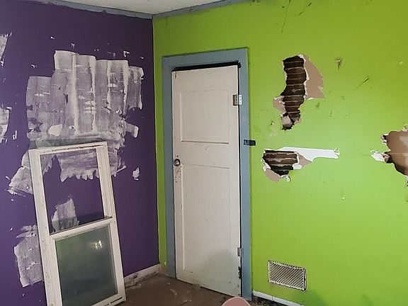4th image of 2314 Avenue I