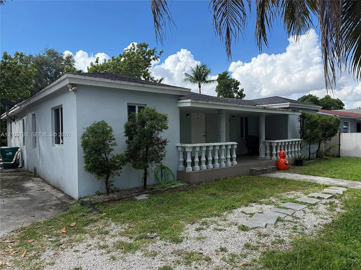 3 bed, 2.0 bath, 1552 sqft, $3,050 — Photo 1