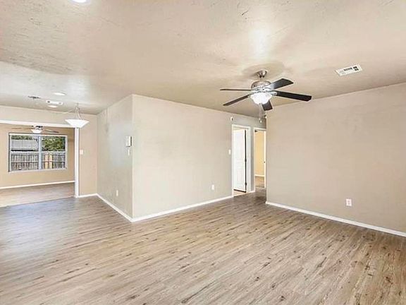 3rd image of 508 SW 70th St