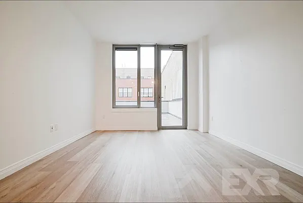 Rented by EXR | media 28