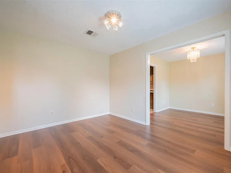 9202 Benning Dr — Photo 9