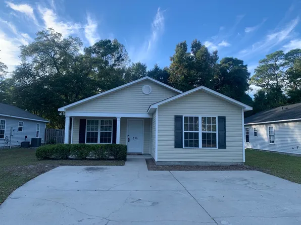 256 Victory Gardens Dr, Wilmington, NC 28409