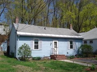 32 Fredonian St, Shirley, MA 01464