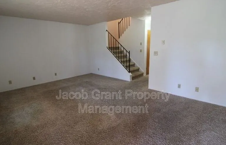 545 May St — Photo 6