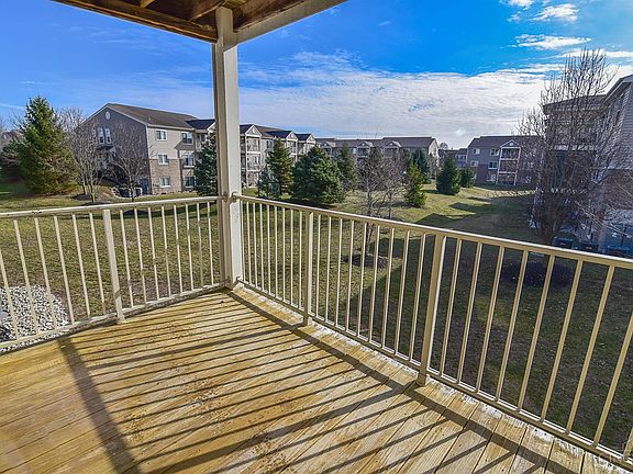 2nd image of 569 Heritage Sq