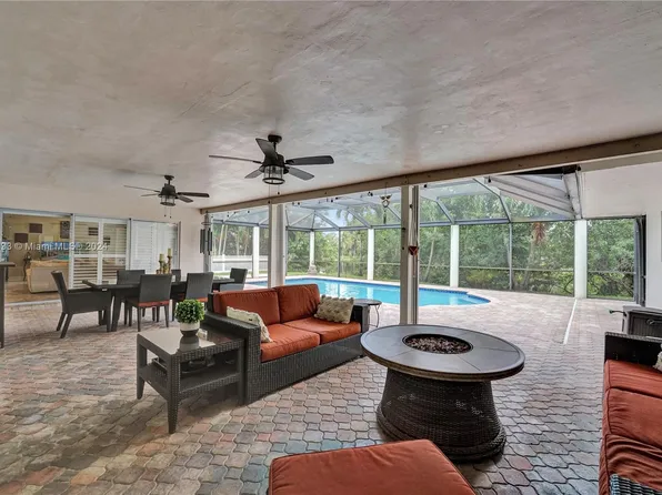 16530 Lake Tree Dr, Fort Lauderdale, FL 33326