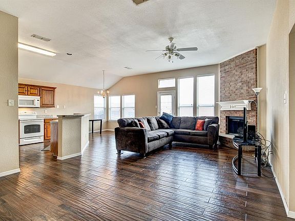 5th image of 8004 Whitney Ln