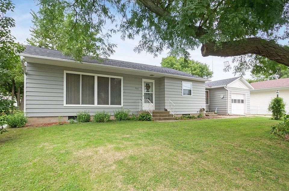 1st image of 206 W Broad Oak Dr