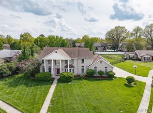 1205 Pepperidge Dr, O'Fallon, IL 62269