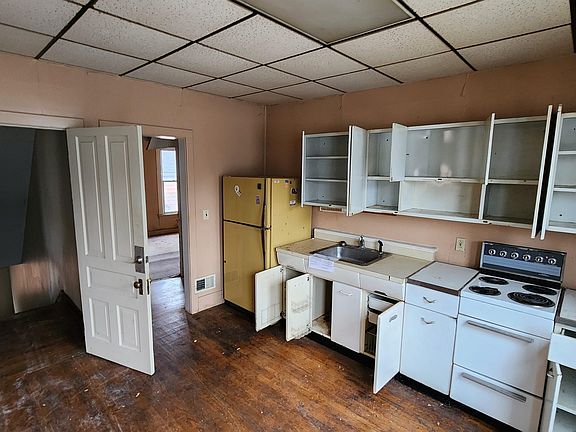 6th image of this home