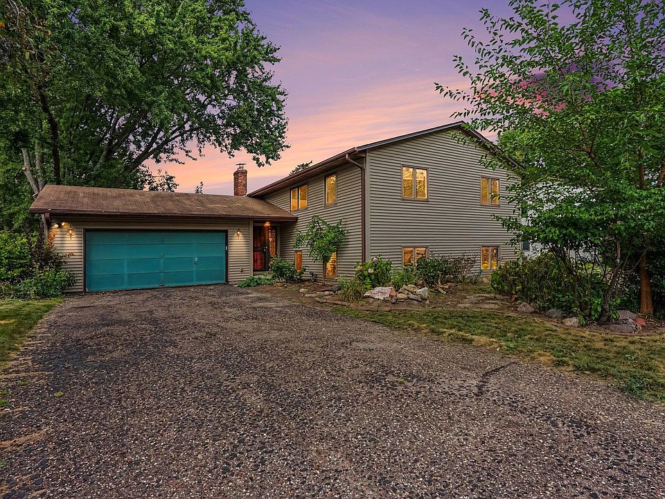 1st image of 3053 Pine Ridge Dr