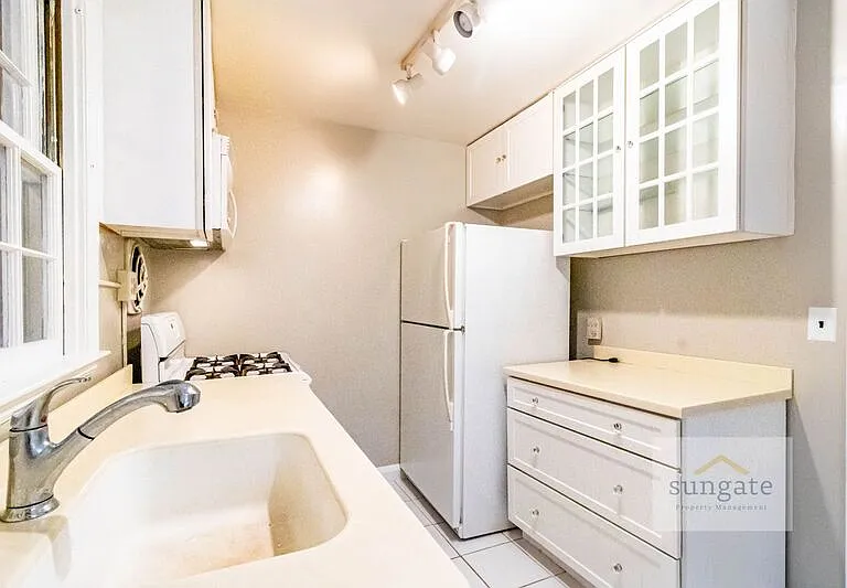 326 Lincoln Ave — Photo 8