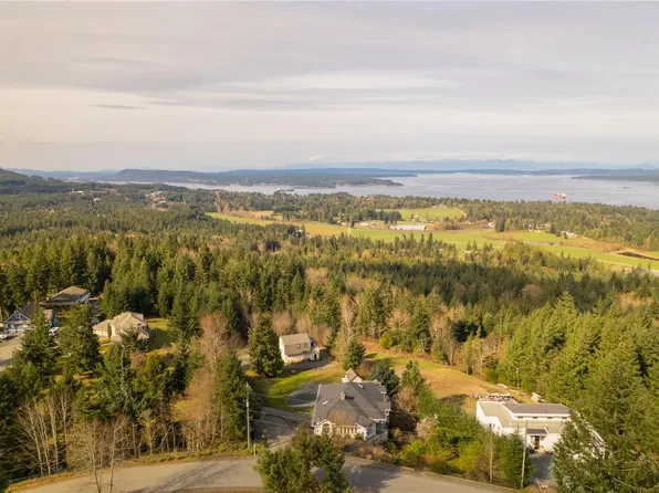 3758 Panorama Cres, North Cowichan, BC V0R 1K4