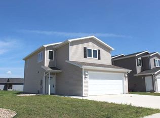 6900 Majestic Loop, Lincoln, ND 58504