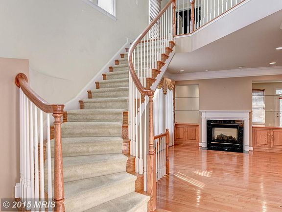 4th image of 5619 Tower Hill Cir