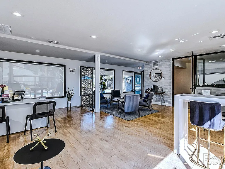 Viva Apartments — Photo 40