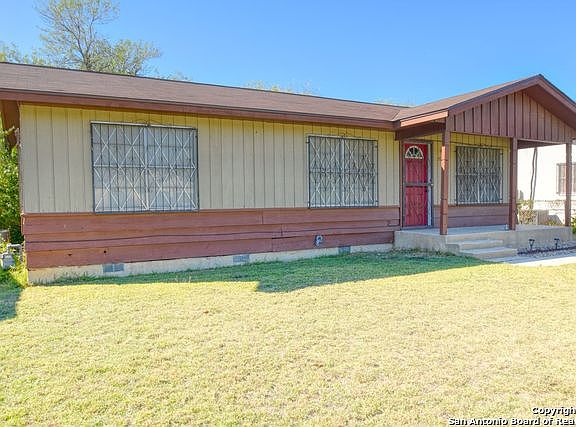 2nd image of 2523 Holly Hill Dr