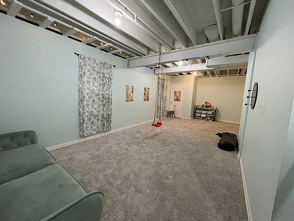 4th image of 200 W Thacker St