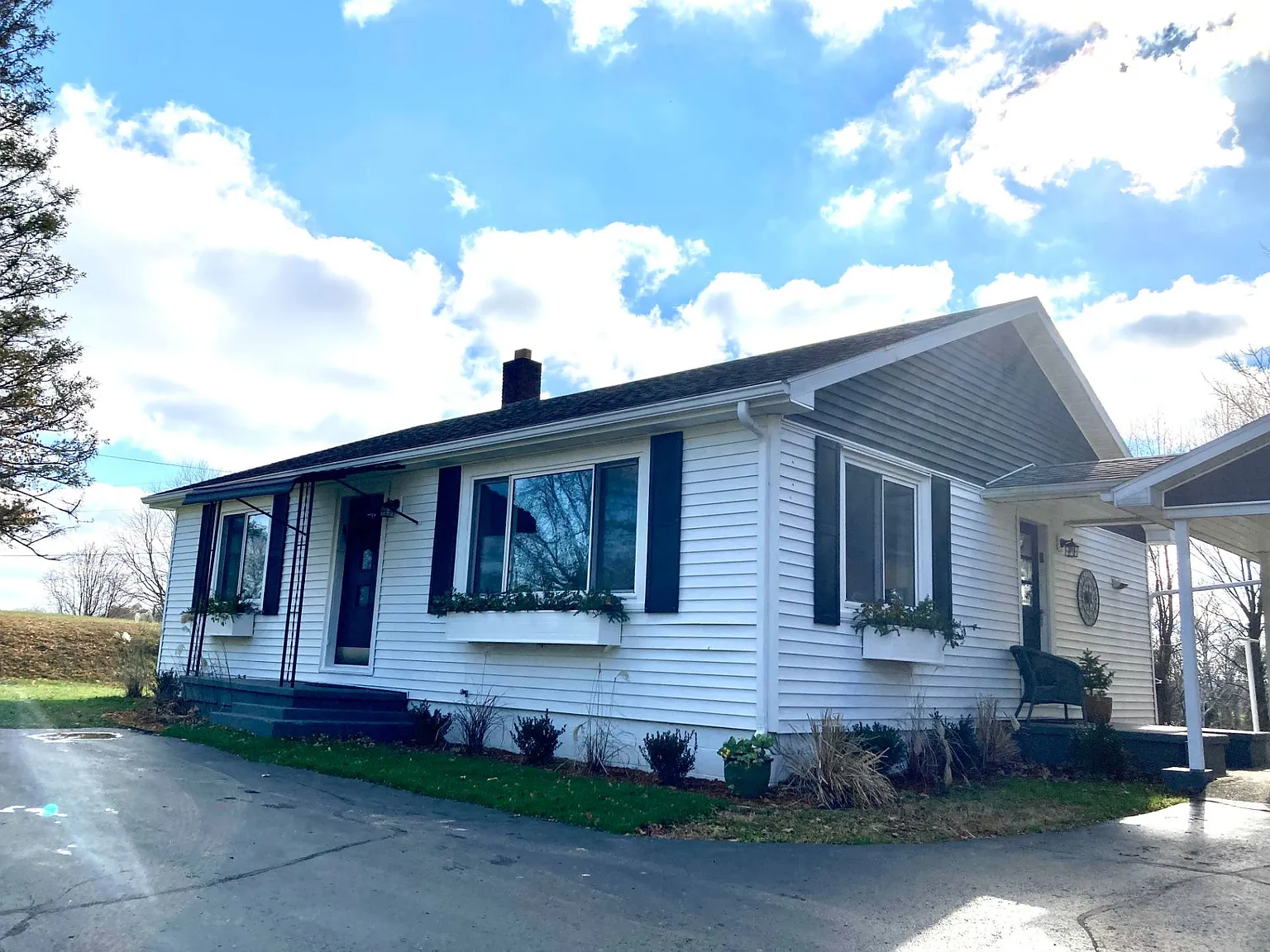 3369 Stone Rd photo 1