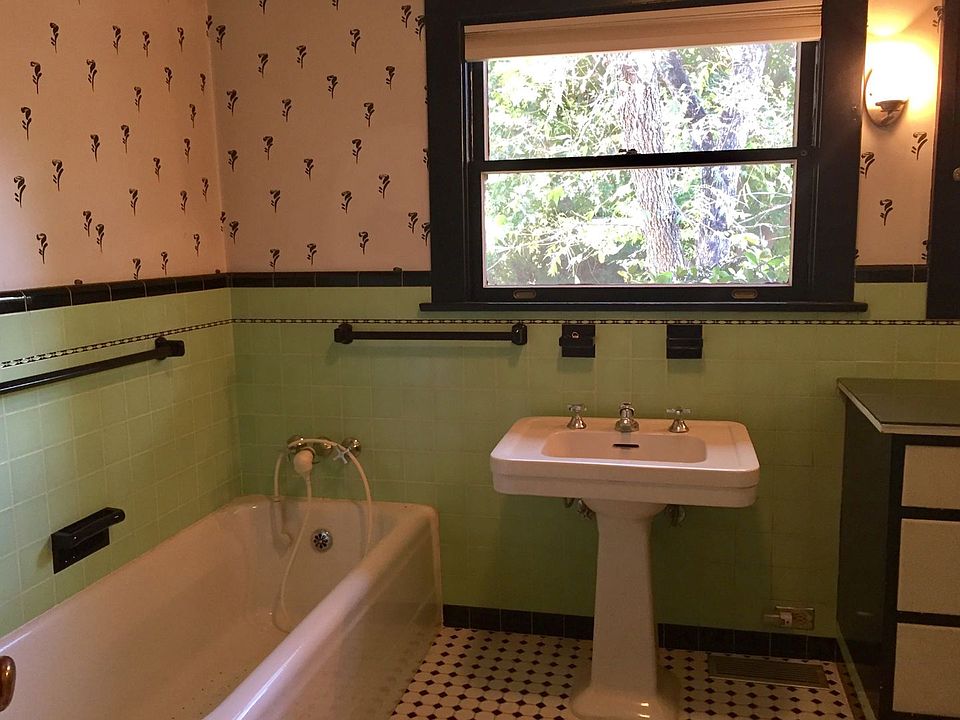 1st image of 639 S El Molino Ave