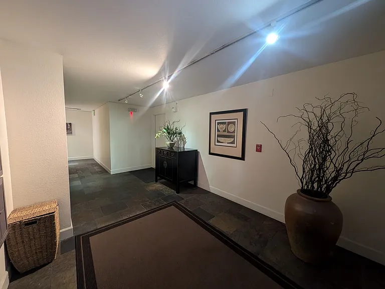 1800 Boylston Ave #304 — Photo 36
